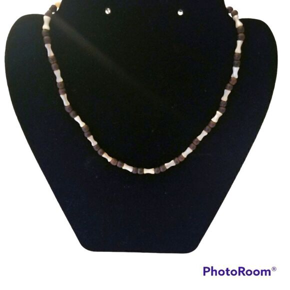 5/$25 Vintage beaded necklace - Picture 1 of 2